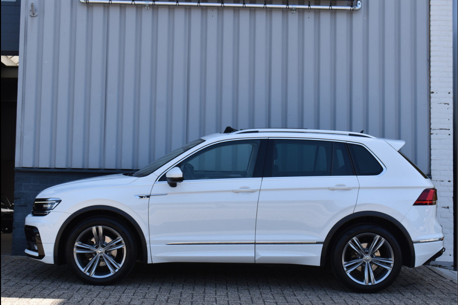 Volkswagen Tiguan 1.4 TSI R-Line 150 Pk DSG Pano Keyless Camera Trekhaak Full Led 19 Inch