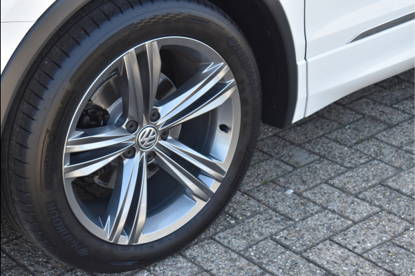 Volkswagen Tiguan 1.4 TSI R-Line 150 Pk DSG Pano Keyless Camera Trekhaak Full Led 19 Inch