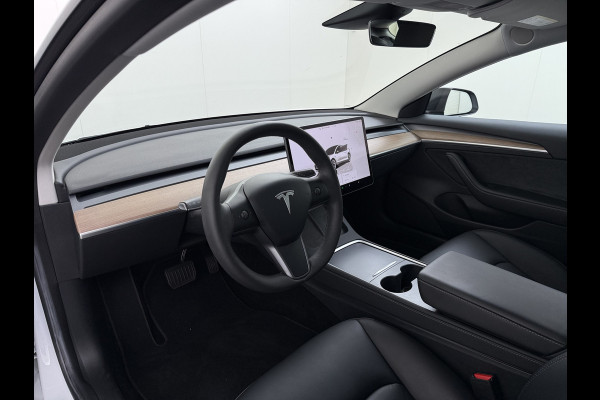 Tesla Model 3 RWD Plus SOH 92.9% Warmtepomp LFP Accu Lmv 19" Panoramadak Leder Navi Ecc Camera's Adap.Cruise Stoel+Stuurverwarming Elek.Achterklep Elek.Stoelen+Memory Led Draadloze telefoonlader 1e Eigenaar Origineel Nederlandse Auto