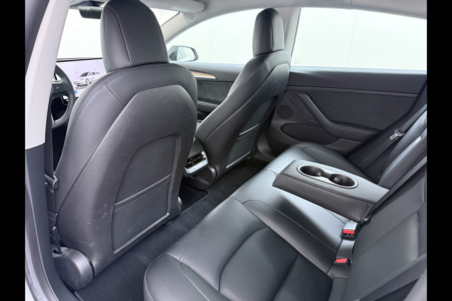 Tesla Model 3 RWD Plus SOH 92.9% Warmtepomp LFP Accu Lmv 19" Panoramadak Leder Navi Ecc Camera's Adap.Cruise Stoel+Stuurverwarming Elek.Achterklep Elek.Stoelen+Memory Led Draadloze telefoonlader 1e Eigenaar Origineel Nederlandse Auto