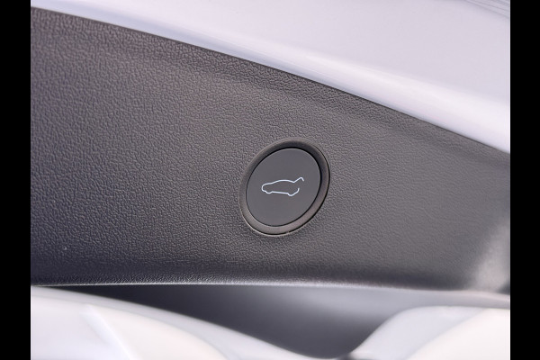 Tesla Model 3 RWD Plus SOH 92.9% Warmtepomp LFP Accu Lmv 19" Panoramadak Leder Navi Ecc Camera's Adap.Cruise Stoel+Stuurverwarming Elek.Achterklep Elek.Stoelen+Memory Led Draadloze telefoonlader 1e Eigenaar Origineel Nederlandse Auto