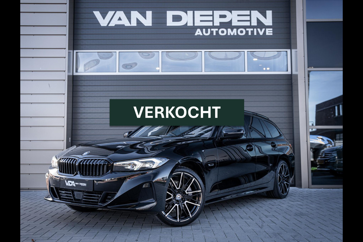 BMW 3 Serie Touring 320e - Sport l Panorama l ACC l 19'' l Led l Sfeerverlichting l Auto carplay