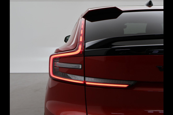 Volvo C40 RECHARGE ULTIMATE 69 kWh + 20 INCH | PANORAMA | 360 CAMERA | HARMAN/KARDON | ADAPTIVE CRUISE