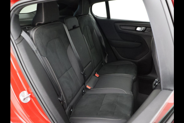 Volvo C40 RECHARGE ULTIMATE 69 kWh + 20 INCH | PANORAMA | 360 CAMERA | HARMAN/KARDON | ADAPTIVE CRUISE