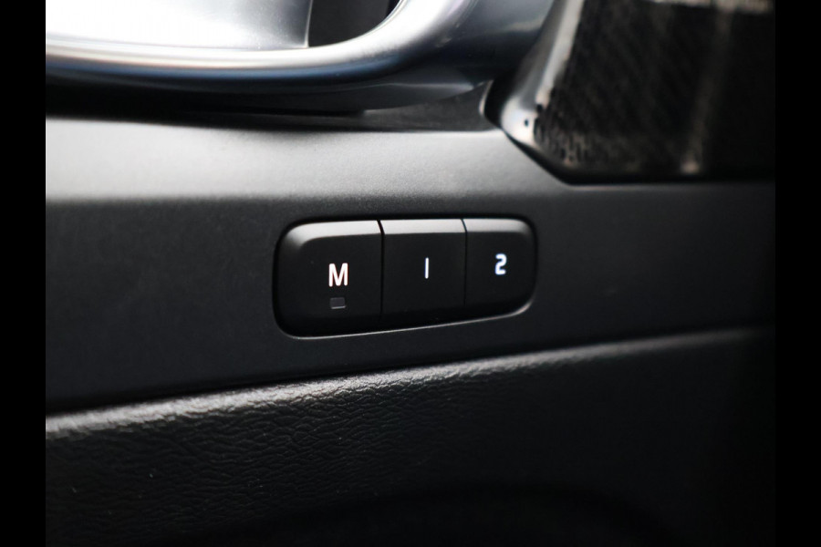 Volvo C40 RECHARGE ULTIMATE 69 kWh + 20 INCH | PANORAMA | 360 CAMERA | HARMAN/KARDON | ADAPTIVE CRUISE