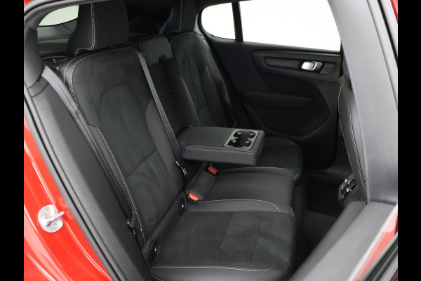 Volvo C40 RECHARGE ULTIMATE 69 kWh + 20 INCH | PANORAMA | 360 CAMERA | HARMAN/KARDON | ADAPTIVE CRUISE