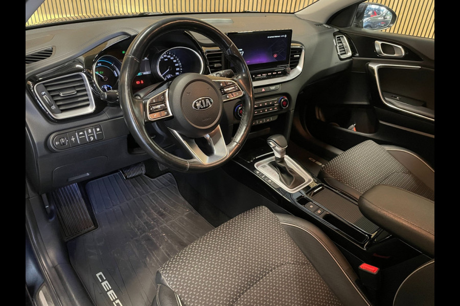 Kia Ceed Sportswagon 1.6 GDI PHEV DynamicPlusLine|AUTOMAAT|AFN.TREKHAAK|ACC|STOEL+STUURVERW|CARPLAY|CAMERA|CLIMA+CRUISE|NAP|1eEIG|