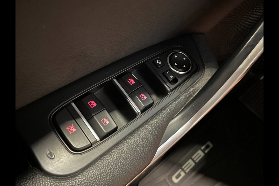 Kia Ceed Sportswagon 1.6 GDI PHEV DynamicPlusLine|AUTOMAAT|AFN.TREKHAAK|ACC|STOEL+STUURVERW|CARPLAY|CAMERA|CLIMA+CRUISE|NAP|1eEIG|