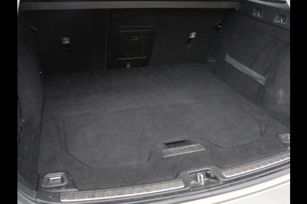 Volvo V60 2.0 T5 Inscription | Trekhaak | Leder | Stoel & Stuurverwarming | Navigatie | Carplay | Harman/Kardon | Full LED | Parkeerhulp | DAB | Memory | Climate control | Bluetooth | Cruise control