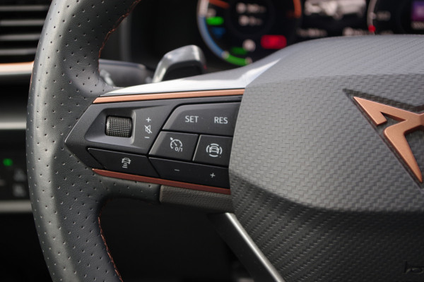 CUPRA Formentor 1.4 TSI e-Hybrid 204 PK Essential PHEV, Camera, Carplay, Adap. Cruise Control