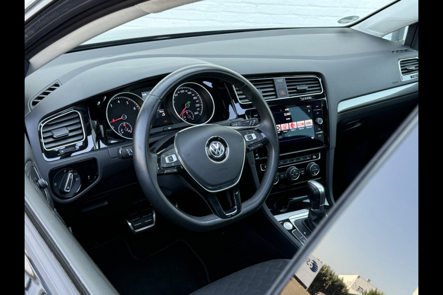 Volkswagen Golf Variant 1.5 TSI Highline | Pano | Trekhaak | ACC | Camera | LED | Keyless