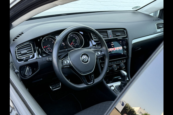 Volkswagen Golf Variant 1.5 TSI Highline | Pano | Trekhaak | ACC | Camera | LED | Keyless