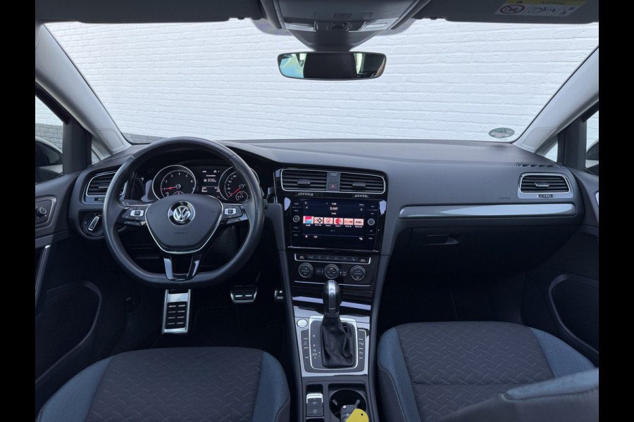 Volkswagen Golf Variant 1.5 TSI Highline | Pano | Trekhaak | ACC | Camera | LED | Keyless