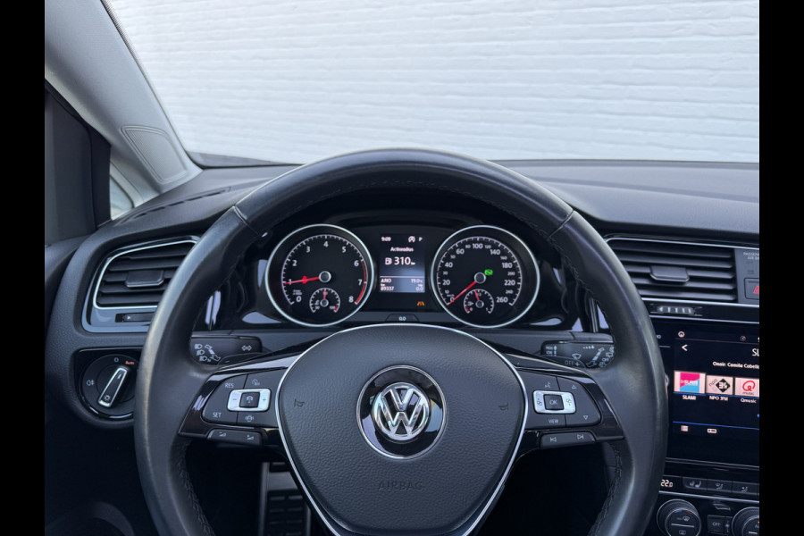 Volkswagen Golf Variant 1.5 TSI Highline | Pano | Trekhaak | ACC | Camera | LED | Keyless