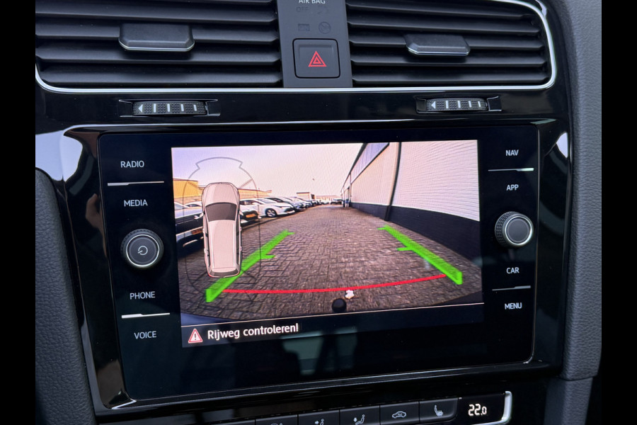 Volkswagen Golf Variant 1.5 TSI Highline | Pano | Trekhaak | ACC | Camera | LED | Keyless