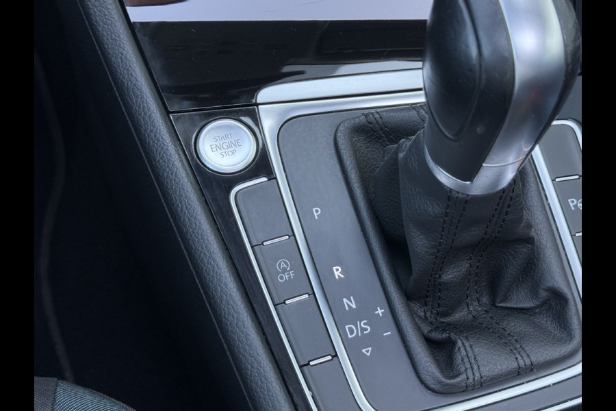 Volkswagen Golf Variant 1.5 TSI Highline | Pano | Trekhaak | ACC | Camera | LED | Keyless