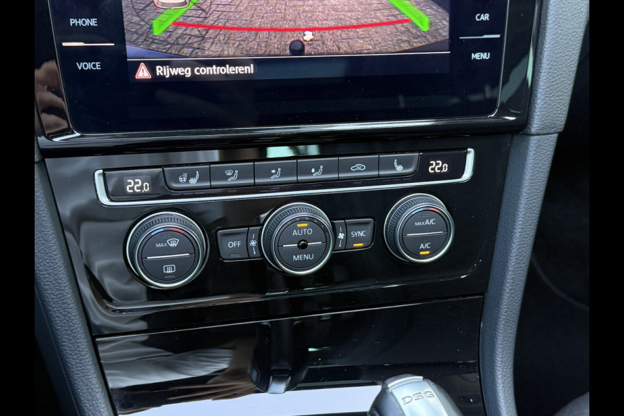 Volkswagen Golf Variant 1.5 TSI Highline | Pano | Trekhaak | ACC | Camera | LED | Keyless