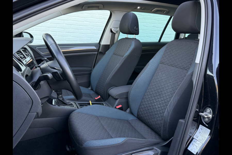 Volkswagen Golf Variant 1.5 TSI Highline | Pano | Trekhaak | ACC | Camera | LED | Keyless
