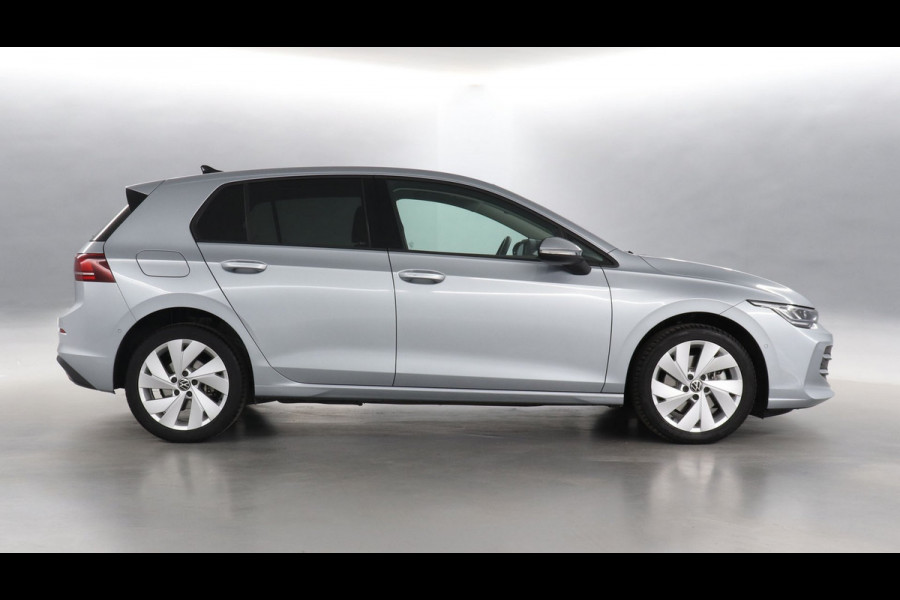 Volkswagen Golf 1.5 eHybrid 204 pk Life Edition DSG / Stoel en stuurwielverwarming / App Connect