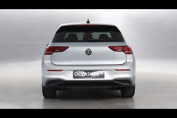 Volkswagen Golf 1.5 eHybrid 204 pk Life Edition DSG / Stoel en stuurwielverwarming / App Connect