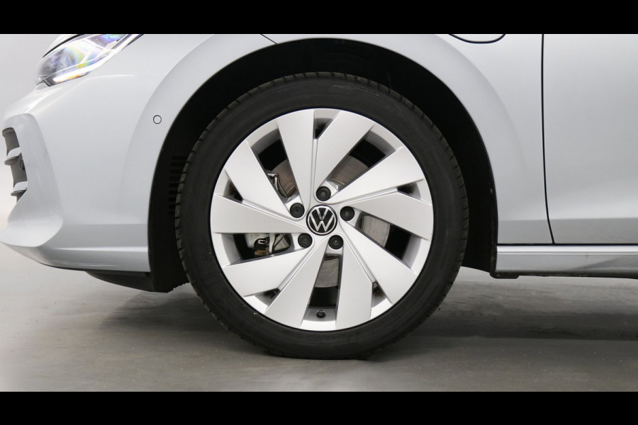 Volkswagen Golf 1.5 eHybrid 204 pk Life Edition DSG / Stoel en stuurwielverwarming / App Connect