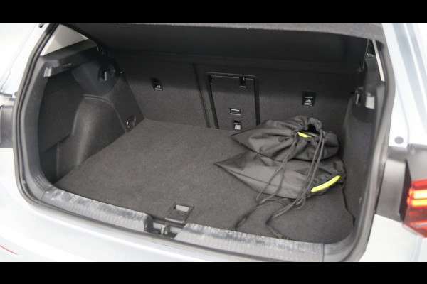 Volkswagen Golf 1.5 eHybrid 204 pk Life Edition DSG / Stoel en stuurwielverwarming / App Connect