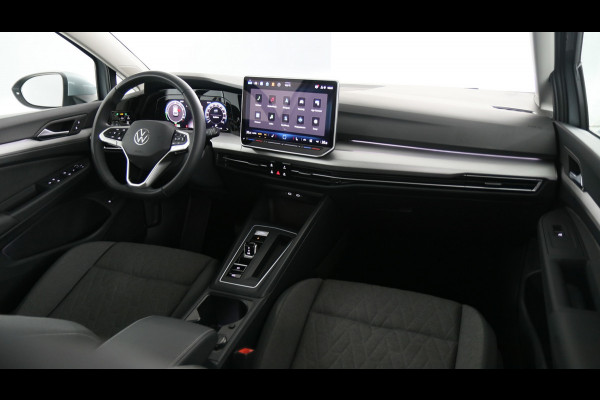 Volkswagen Golf 1.5 eHybrid 204 pk Life Edition DSG / Stoel en stuurwielverwarming / App Connect