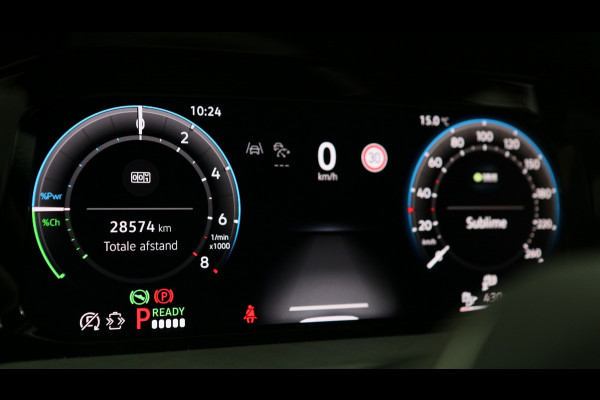 Volkswagen Golf 1.5 eHybrid 204 pk Life Edition DSG / Stoel en stuurwielverwarming / App Connect