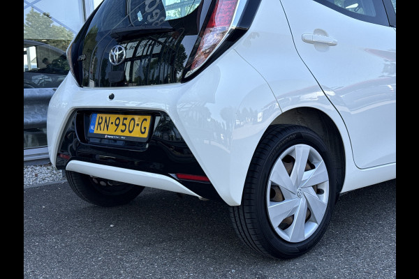 Toyota Aygo 1.0 VVT-i x-play | Camera | Carplay | Cruisec. | Navi