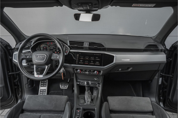 Audi Q3 Sportback 45 TFSI e S Edition ACC Matrix 360° Trekhaak 20"