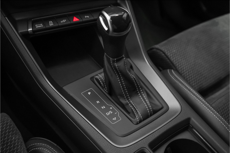 Audi Q3 Sportback 45 TFSI e S Edition ACC Matrix 360° Trekhaak 20"