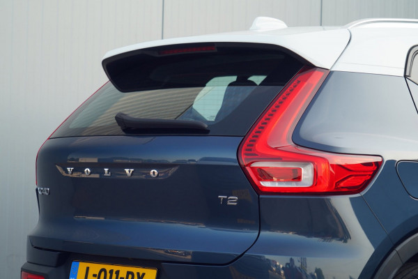 Volvo XC40 1.5 T2 Momentum / NL-Auto / 22dkm NAP / Elek. Trekhaak / Camera / Navigatie / DAB / Climate