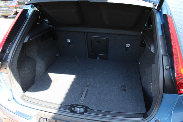 Volvo XC40 2.0 B3 Core | Winterpack | 360 Camera | BLIS | Pilot Assist