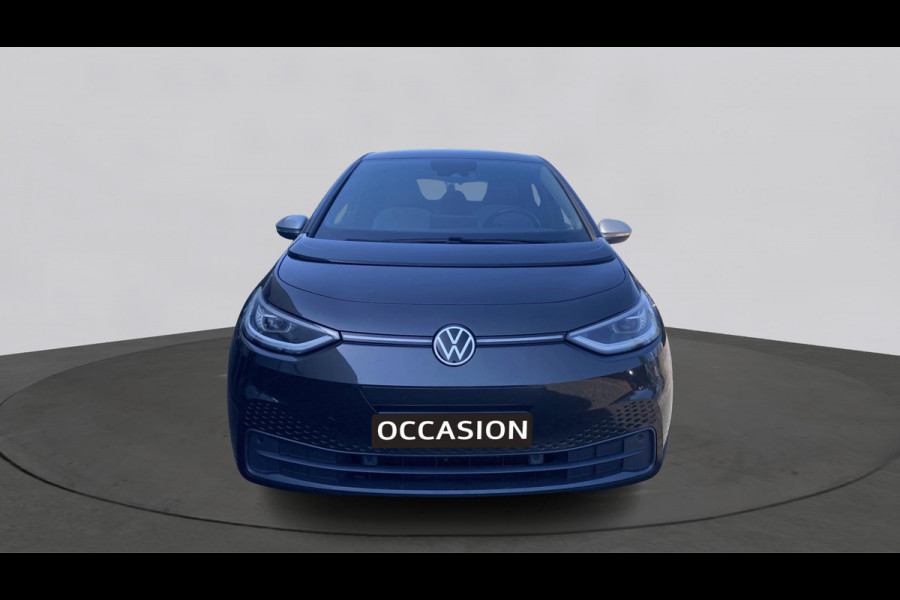 Volkswagen ID.3 First Plus 58 kWh 204pk | Camera | Stoelverwarming | IQ light | App Connect