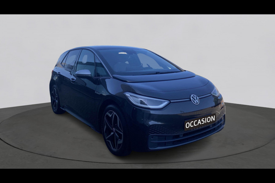 Volkswagen ID.3 First Plus 58 kWh 204pk | Camera | Stoelverwarming | IQ light | App Connect