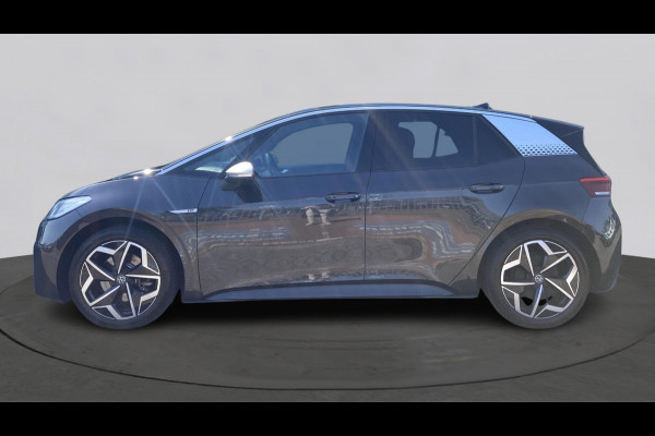 Volkswagen ID.3 First Plus 58 kWh 204pk | Camera | Stoelverwarming | IQ light | App Connect