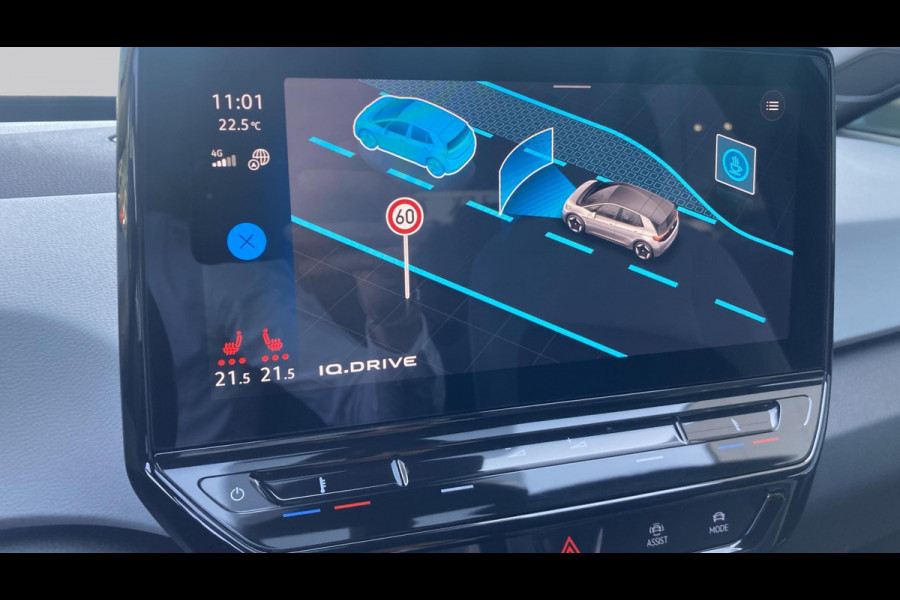 Volkswagen ID.3 First Plus 58 kWh 204pk | Camera | Stoelverwarming | IQ light | App Connect