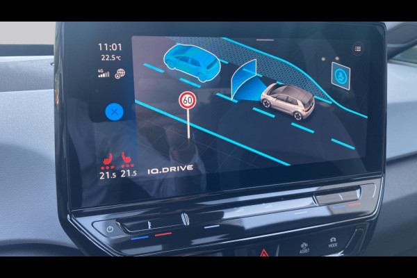 Volkswagen ID.3 First Plus 58 kWh 204pk | Camera | Stoelverwarming | IQ light | App Connect