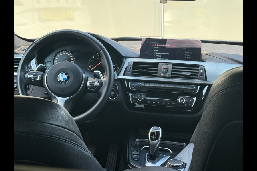 BMW 3 Serie Touring 320i Edition M Sport Shadow Executive