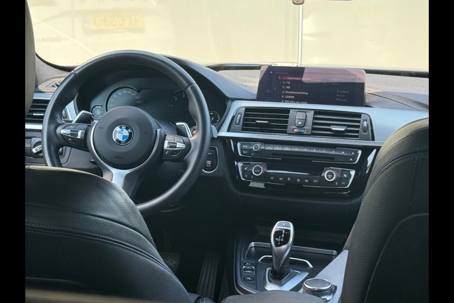 BMW 3 Serie Touring 320i Edition M Sport Shadow Executive