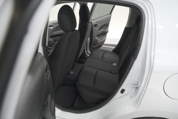 Mitsubishi Space Star 1.2 Intense | AUTOMAAT! | Apple Carplay | Allseason Banden | Climate Control