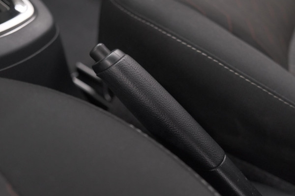 Mitsubishi Space Star 1.2 Intense | AUTOMAAT! | Apple Carplay | Allseason Banden | Climate Control