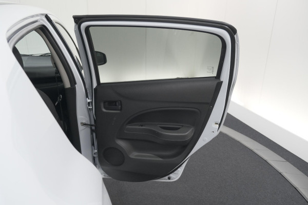 Mitsubishi Space Star 1.2 Intense | AUTOMAAT! | Apple Carplay | Allseason Banden | Climate Control