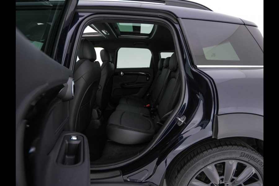 MINI Countryman 1.5 Cooper Chili Aut. *PANO | LEATHER-FABRIC | FULL-LED | HARMAN/KARDON | HEATED-SPORTSEATS | KEYLESS | NAVI-FULLMAP | PRIVACY-GLASS | AMBIENTLIGHT | ECC | PDC | CRUISE | 18''ALU*