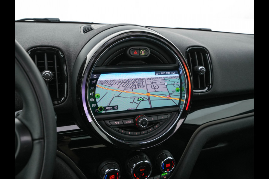 MINI Countryman 1.5 Cooper Chili Aut. *PANO | LEATHER-FABRIC | FULL-LED | HARMAN/KARDON | HEATED-SPORTSEATS | KEYLESS | NAVI-FULLMAP | PRIVACY-GLASS | AMBIENTLIGHT | ECC | PDC | CRUISE | 18''ALU*