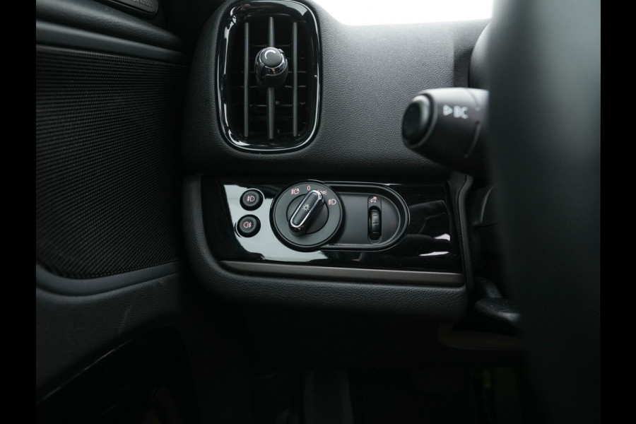 MINI Countryman 1.5 Cooper Chili Aut. *PANO | LEATHER-FABRIC | FULL-LED | HARMAN/KARDON | HEATED-SPORTSEATS | KEYLESS | NAVI-FULLMAP | PRIVACY-GLASS | AMBIENTLIGHT | ECC | PDC | CRUISE | 18''ALU*