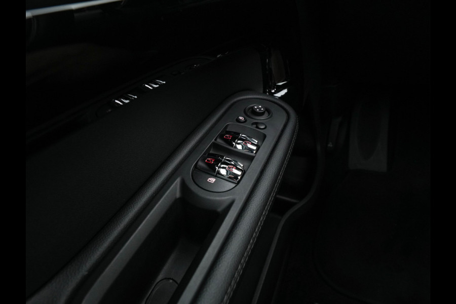 MINI Countryman 1.5 Cooper Chili Aut. *PANO | LEATHER-FABRIC | FULL-LED | HARMAN/KARDON | HEATED-SPORTSEATS | KEYLESS | NAVI-FULLMAP | PRIVACY-GLASS | AMBIENTLIGHT | ECC | PDC | CRUISE | 18''ALU*