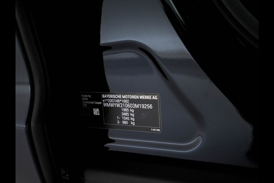 MINI Countryman 1.5 Cooper Chili Aut. *PANO | LEATHER-FABRIC | FULL-LED | HARMAN/KARDON | HEATED-SPORTSEATS | KEYLESS | NAVI-FULLMAP | PRIVACY-GLASS | AMBIENTLIGHT | ECC | PDC | CRUISE | 18''ALU*