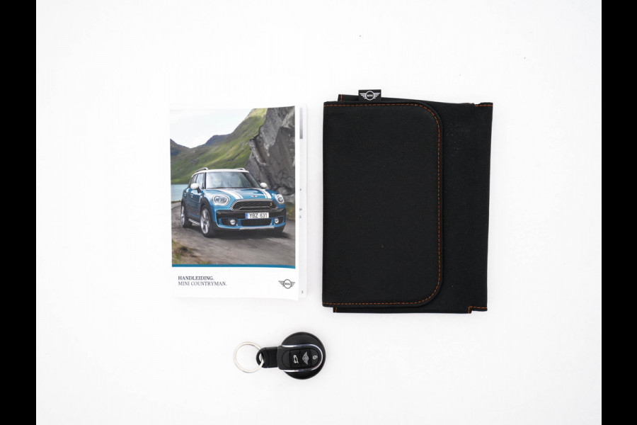 MINI Countryman 1.5 Cooper Chili Aut. *PANO | LEATHER-FABRIC | FULL-LED | HARMAN/KARDON | HEATED-SPORTSEATS | KEYLESS | NAVI-FULLMAP | PRIVACY-GLASS | AMBIENTLIGHT | ECC | PDC | CRUISE | 18''ALU*