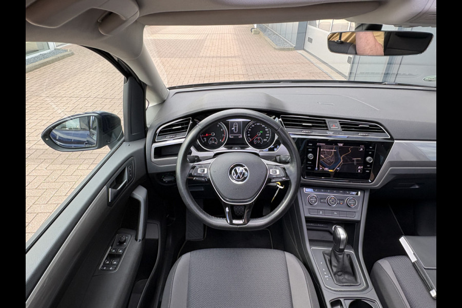 Volkswagen Touran 1.5 TSi 150pk DSG Comfortline Bns. 7-pers. SCHUIFDAK/NAVI/CARPLAY/ADAPT.CRUISE/PDC/WINTERPACK